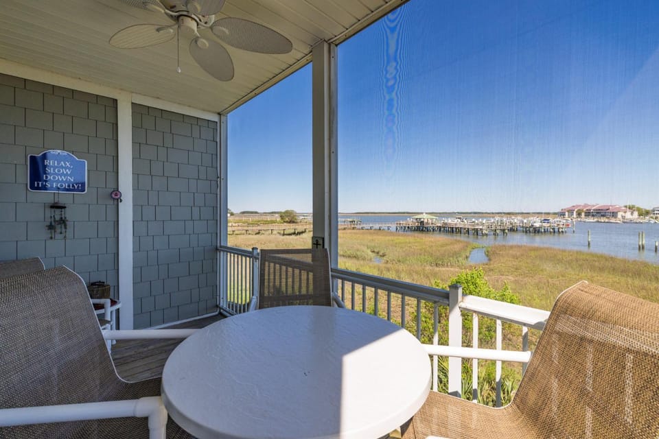 Patio, Day, View (from property/room), Balcony/Terrace, Seating area, Beach, Lake view