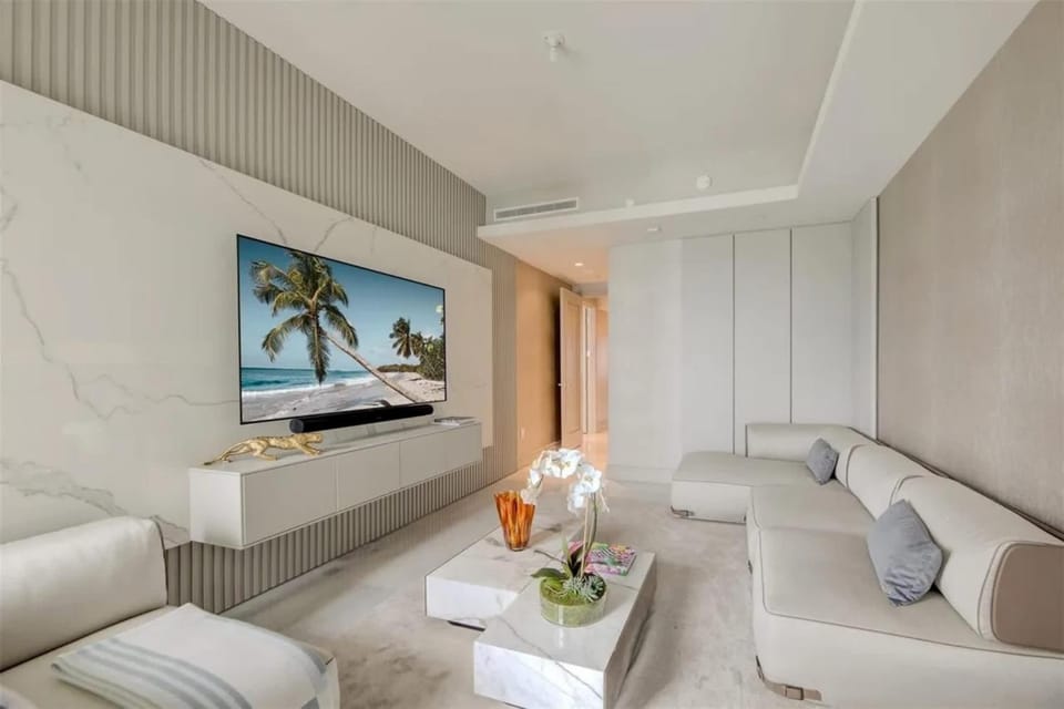 Oceanfront Prestige Escape Apartment in Sunny Isles Beach