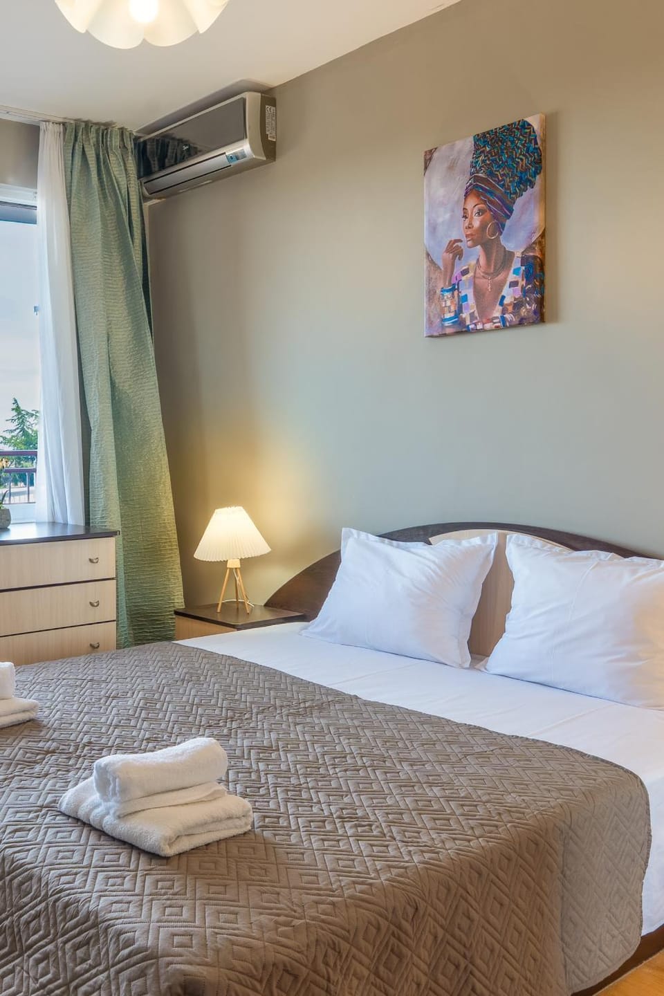 Bed, Bedroom, air conditioner