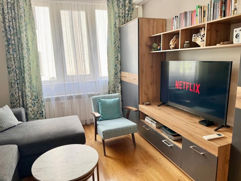 Gladstone Dream Apartment in Sofia