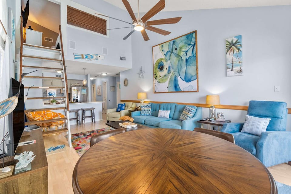 Beachfront Paradise with Stunning Gulf Views House in West Beach