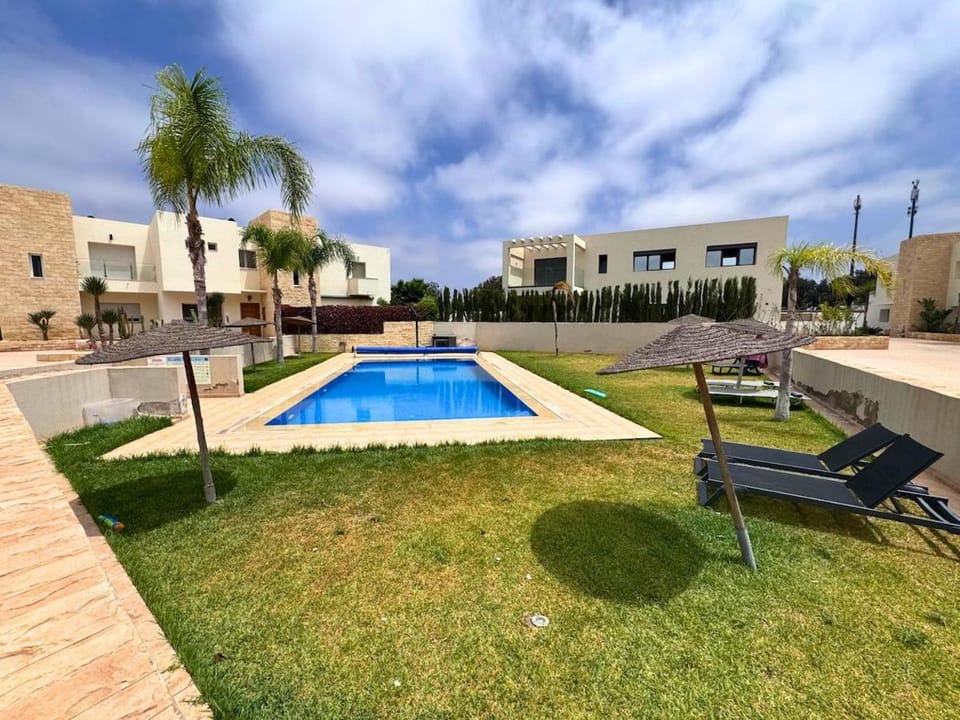 Oasis Familiale avec Piscine Chauffée à Agadir Villa in Agadir