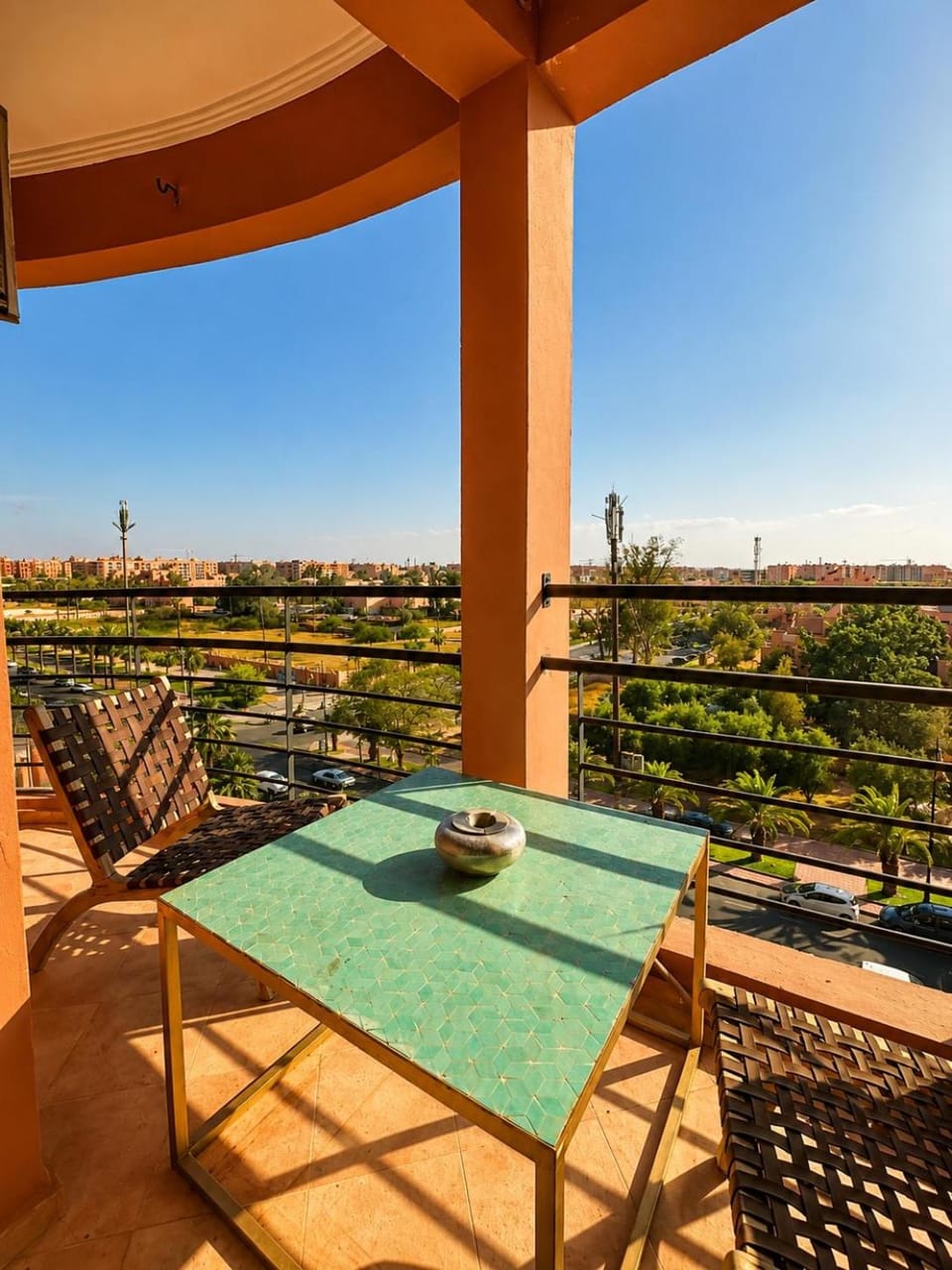Luxury 4-BR Duplex with Private Rooftop & Jacuzzi in Guéliz Apartment in Marrakesh