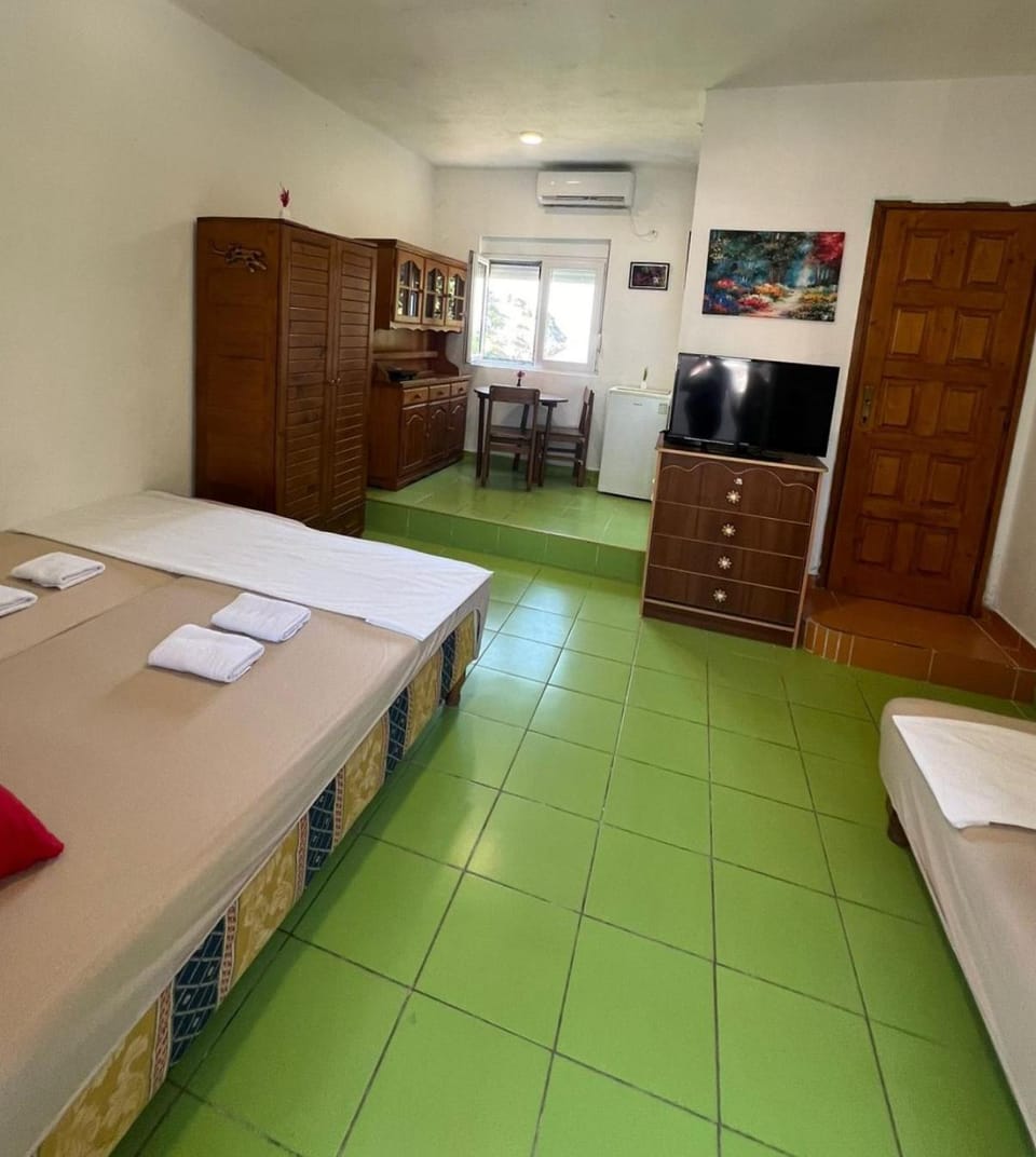 Dodo Obala Apartmani Apartment in Montenegro