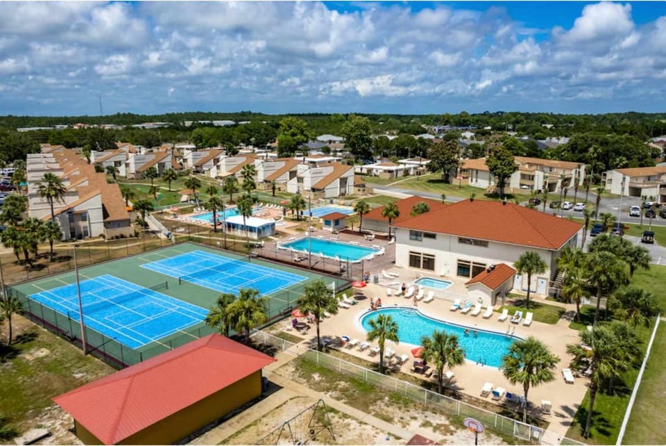 Beach Access with Private Patio Apartment in Panama City Beach