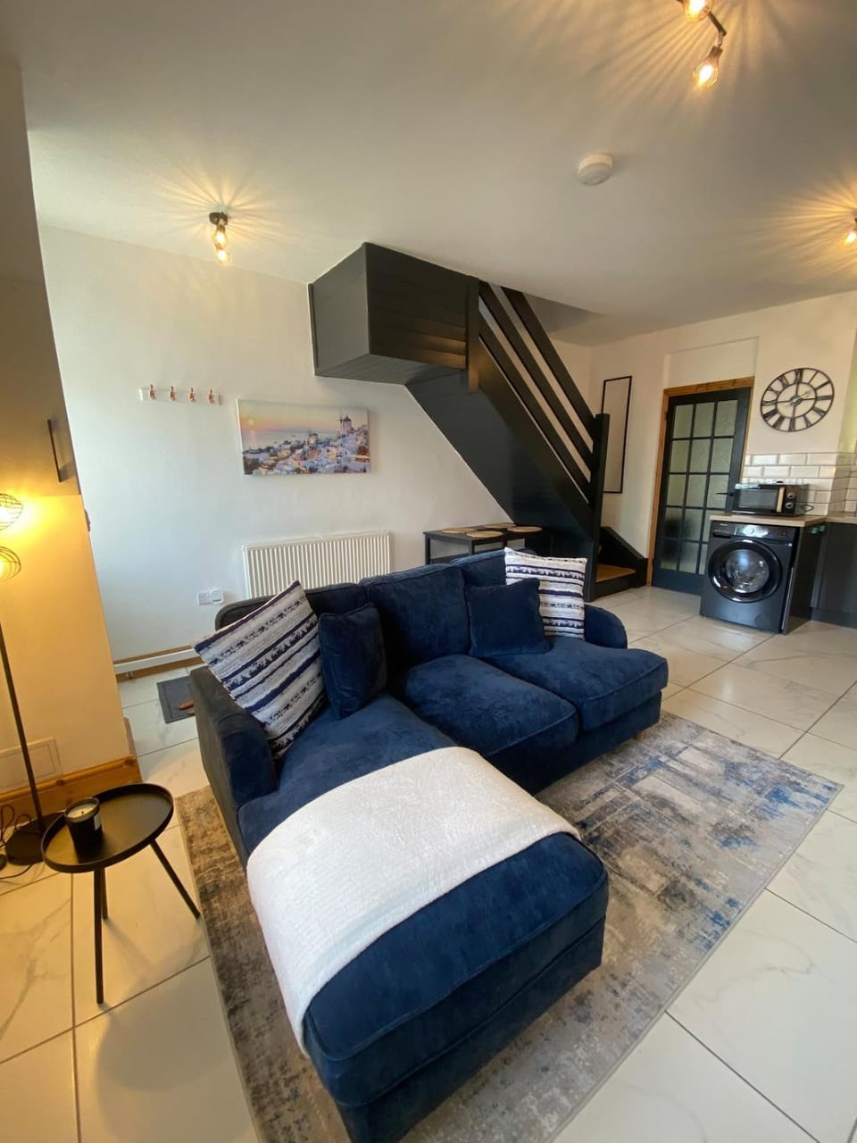Modern 2 Bedroom City House - Free Parking Apartment in Swansea