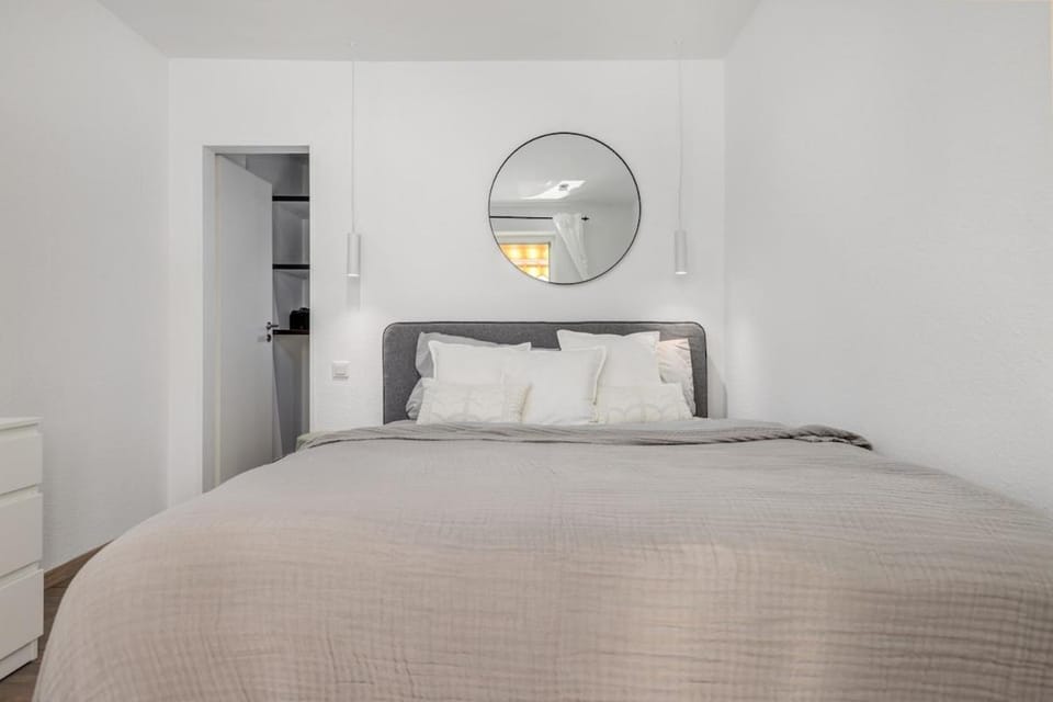 2 BR - Parking garage - Central - Terrace - Wi-Fi Apartment in Wiesbaden