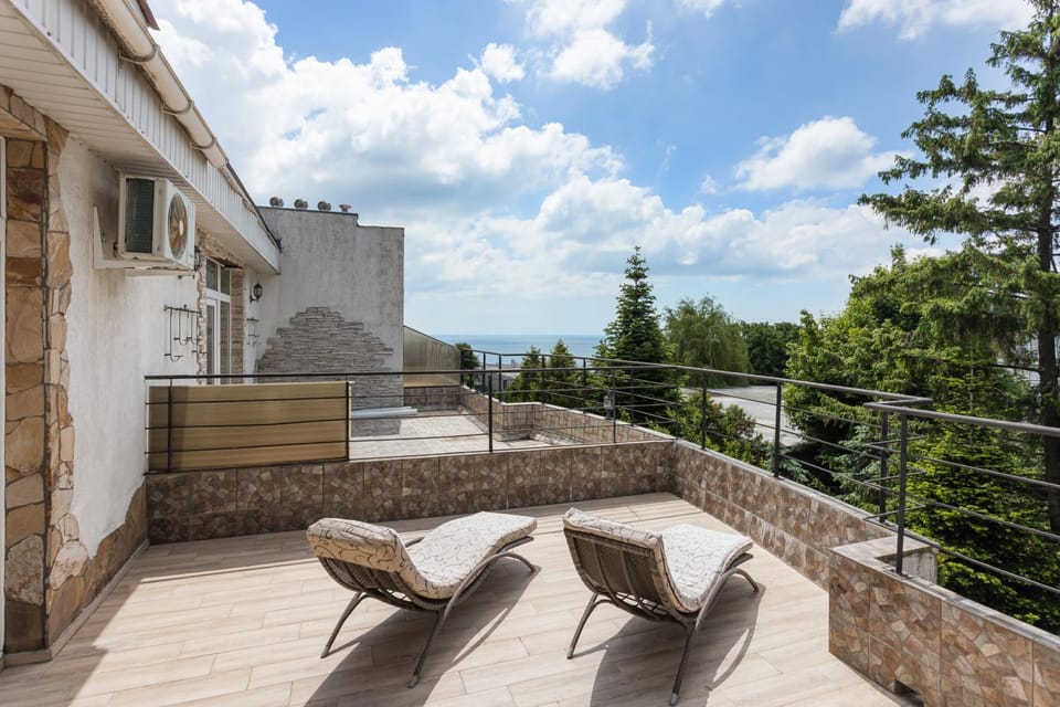 Семейный коттедж у моря! House in Odessa