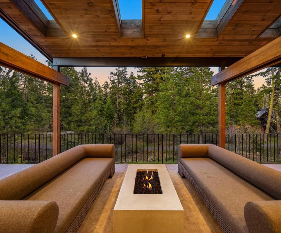 Chalet Grace House in Ronald