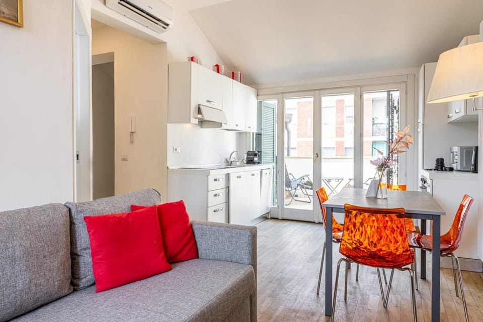 Kitchen or kitchenette, Living room, Dining area, dishwasher, oven, pet friendly, stove