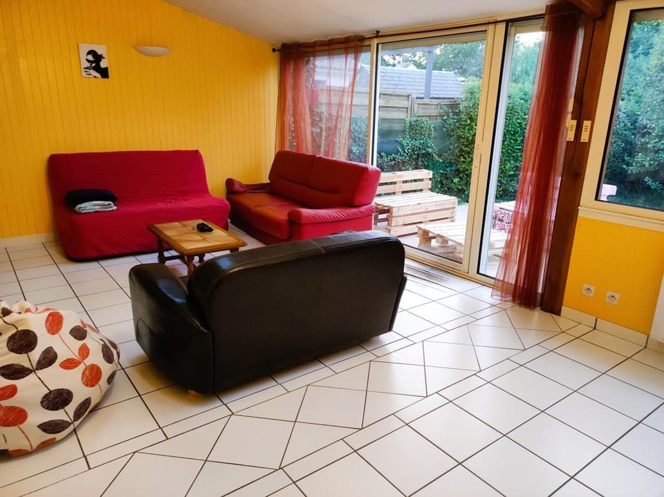 Chambre dans une maison paisible Bed and Breakfast in Angers