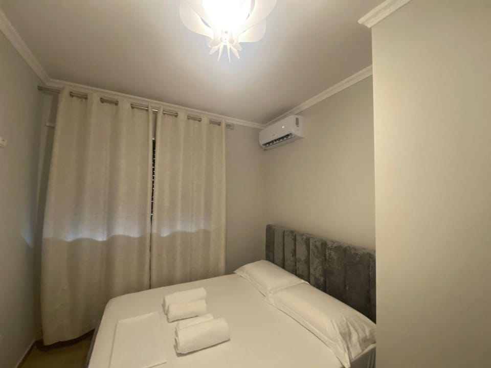Adelon Apartaments Apartment in Vlorë