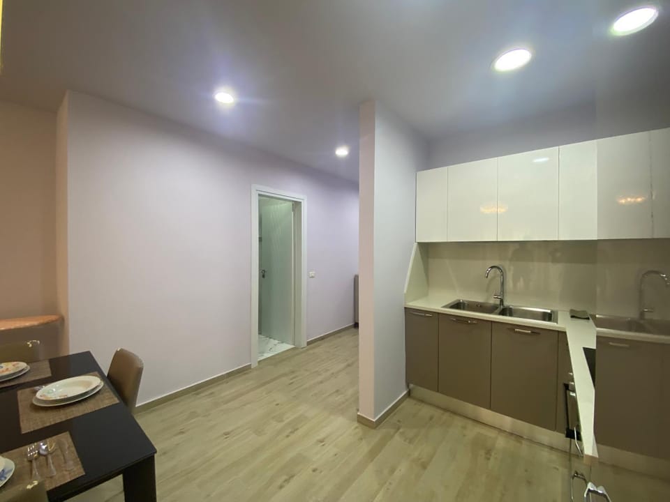 Adelon Apartaments Apartment in Vlorë