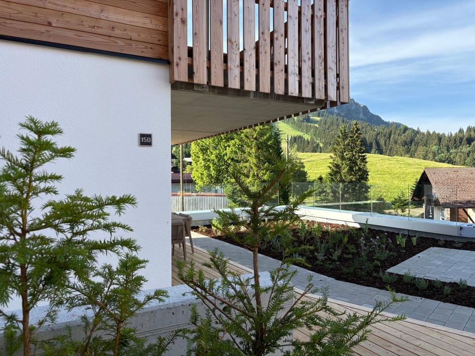 Property building, Balcony/Terrace