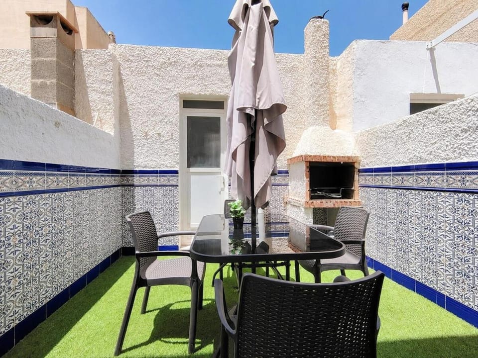 Poseidonia Suites 2 Bedrooms with exclusive views of the Cape House in Comarca Metropolitana de Almería