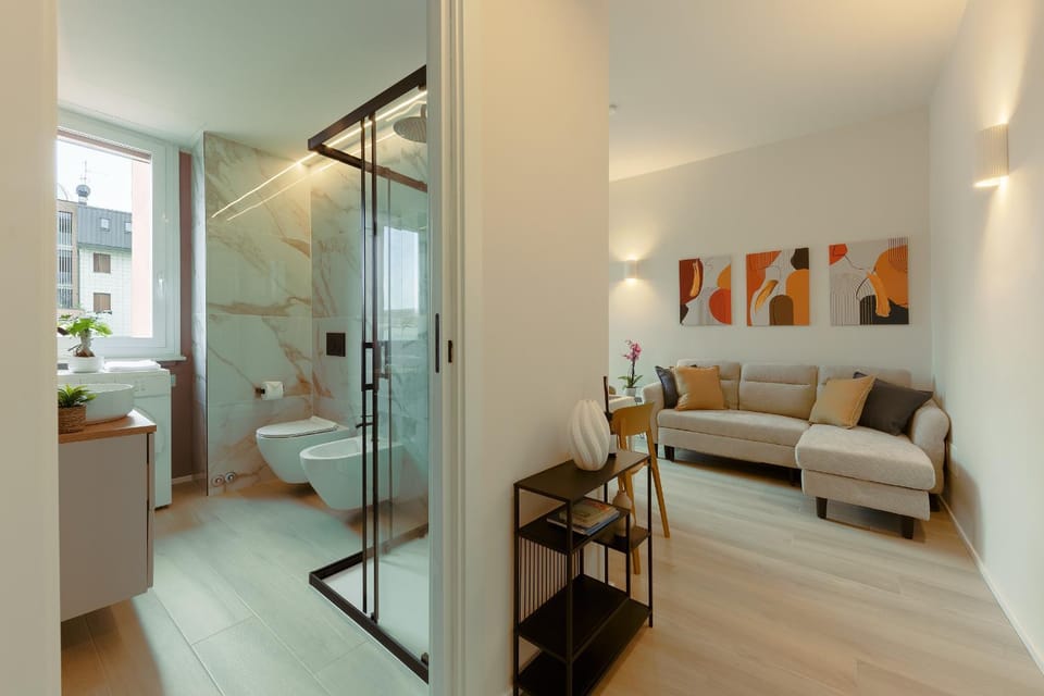 Bathroom, Living room