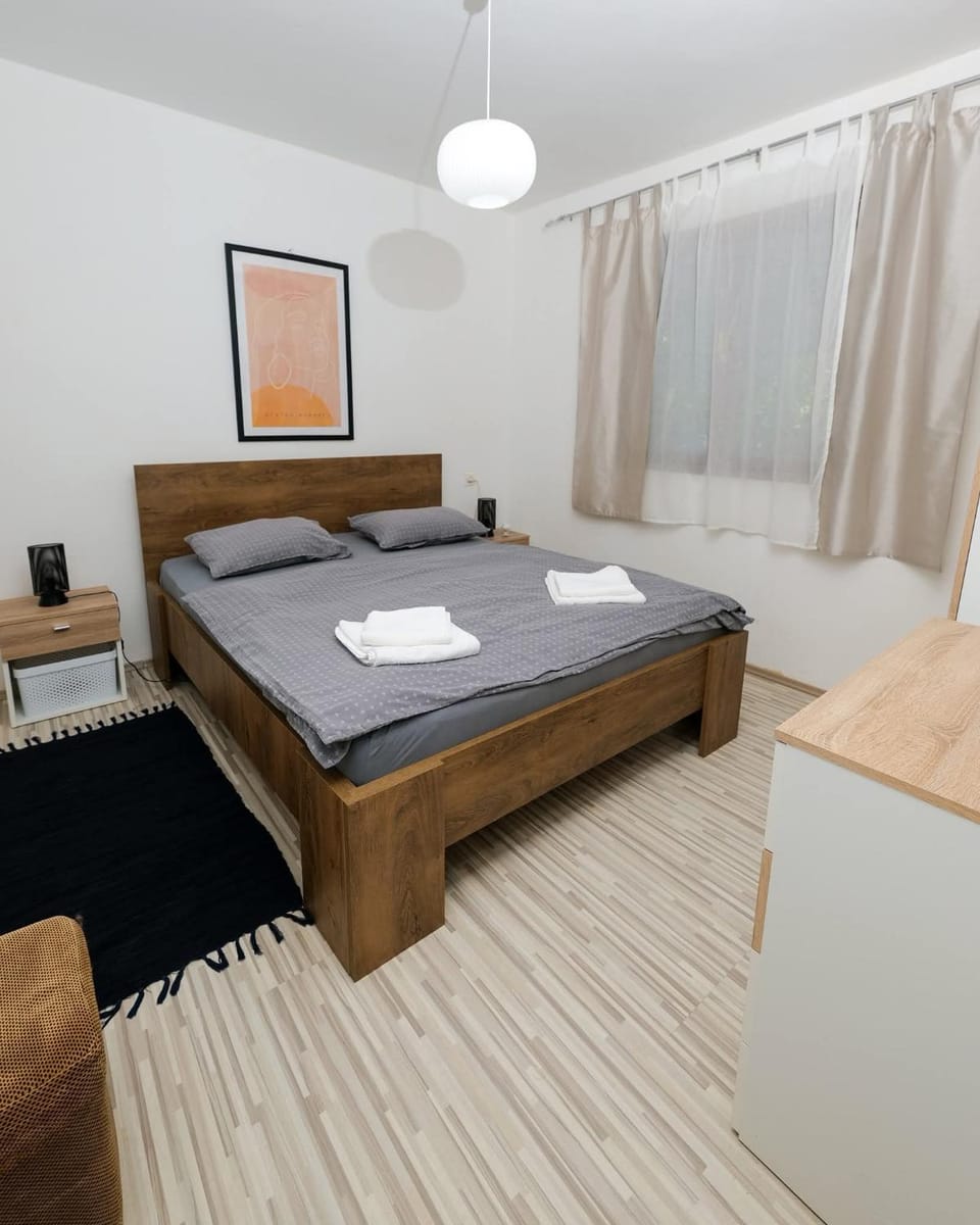 Kuća za odmor Na jezeru, Šoderica - Fenced Yard & Pet friendly holidayhouse House in Croatia