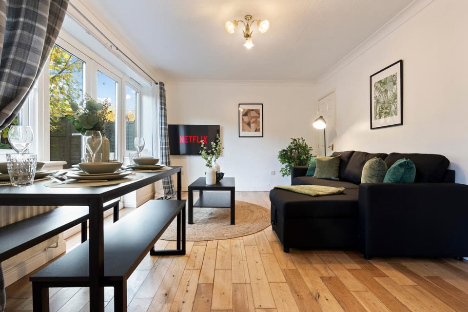 Communal lounge/ TV room, TV and multimedia, Living room