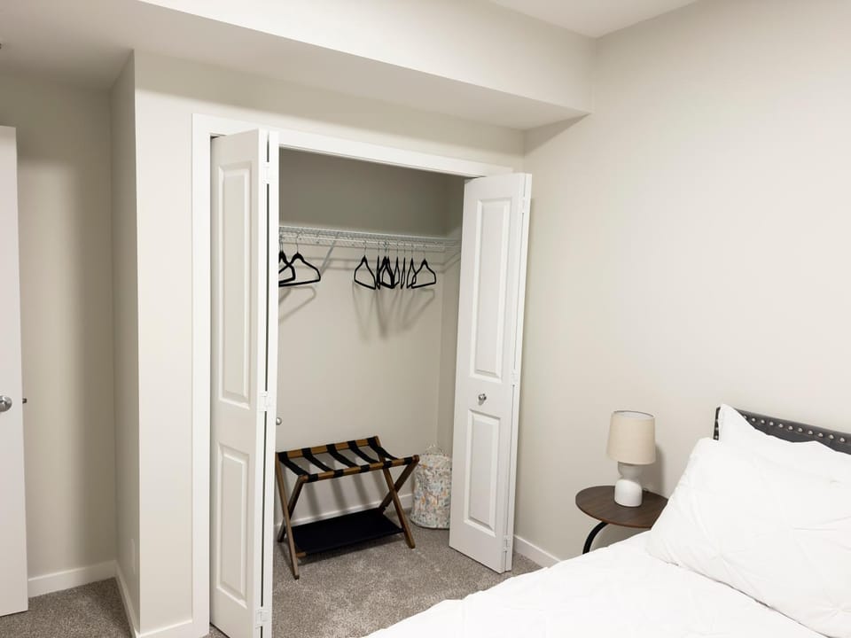 Bedroom, wardrobe