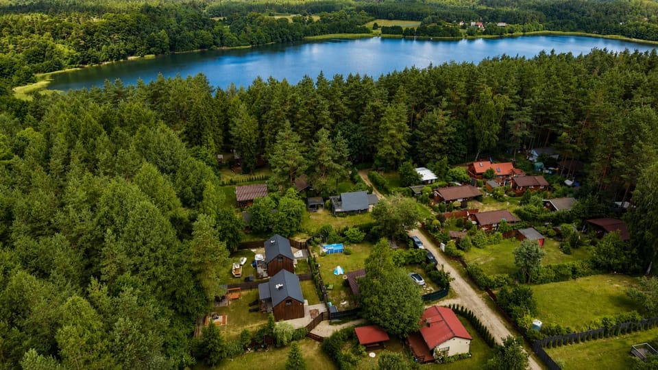Property building, Nearby landmark, Natural landscape, Bird's eye view, City view, Lake view