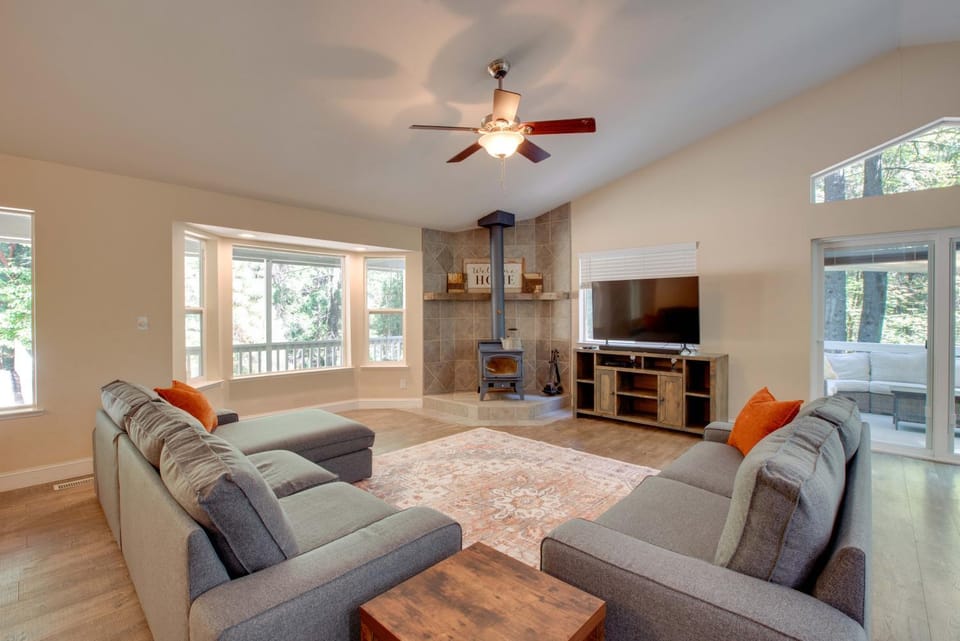 Total Seclusion: Pollock Pines Home on 5 Acres House in Pollock Pines