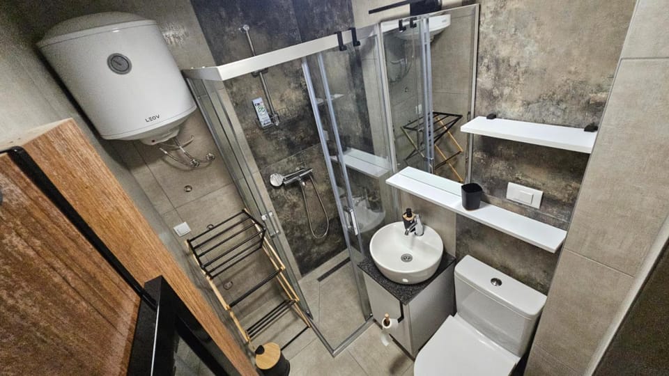 Shower, Bathroom, hair dryier, towels