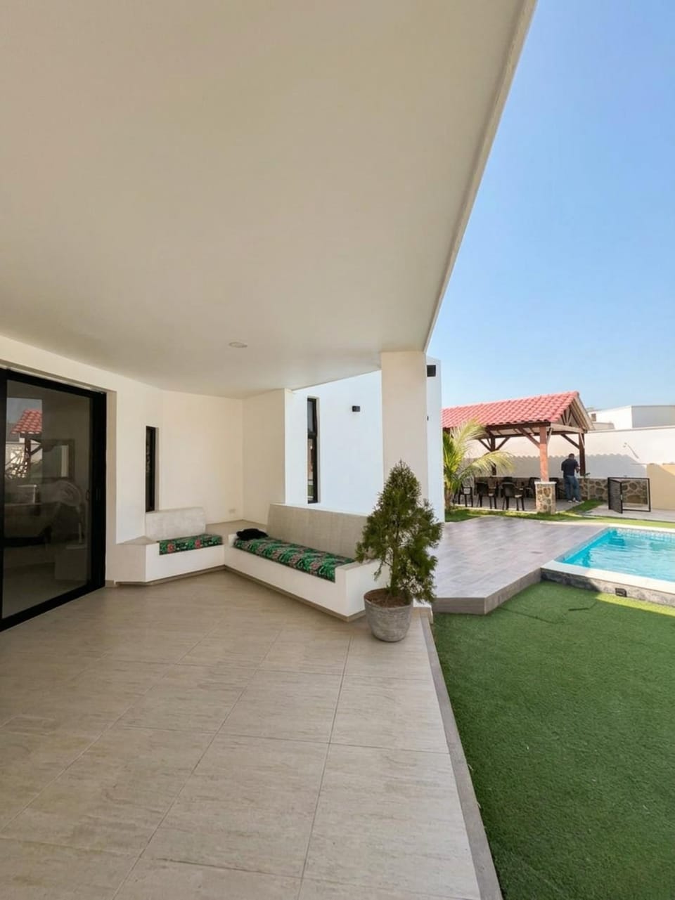Off site, Garden, Balcony/Terrace
