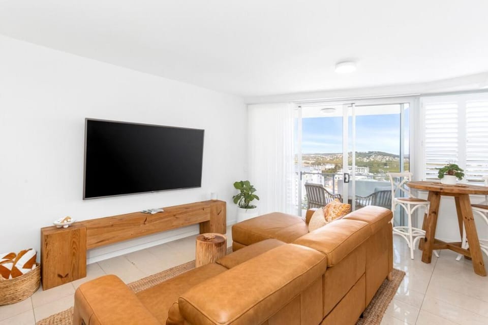 View (from property/room), Living room, Dining area