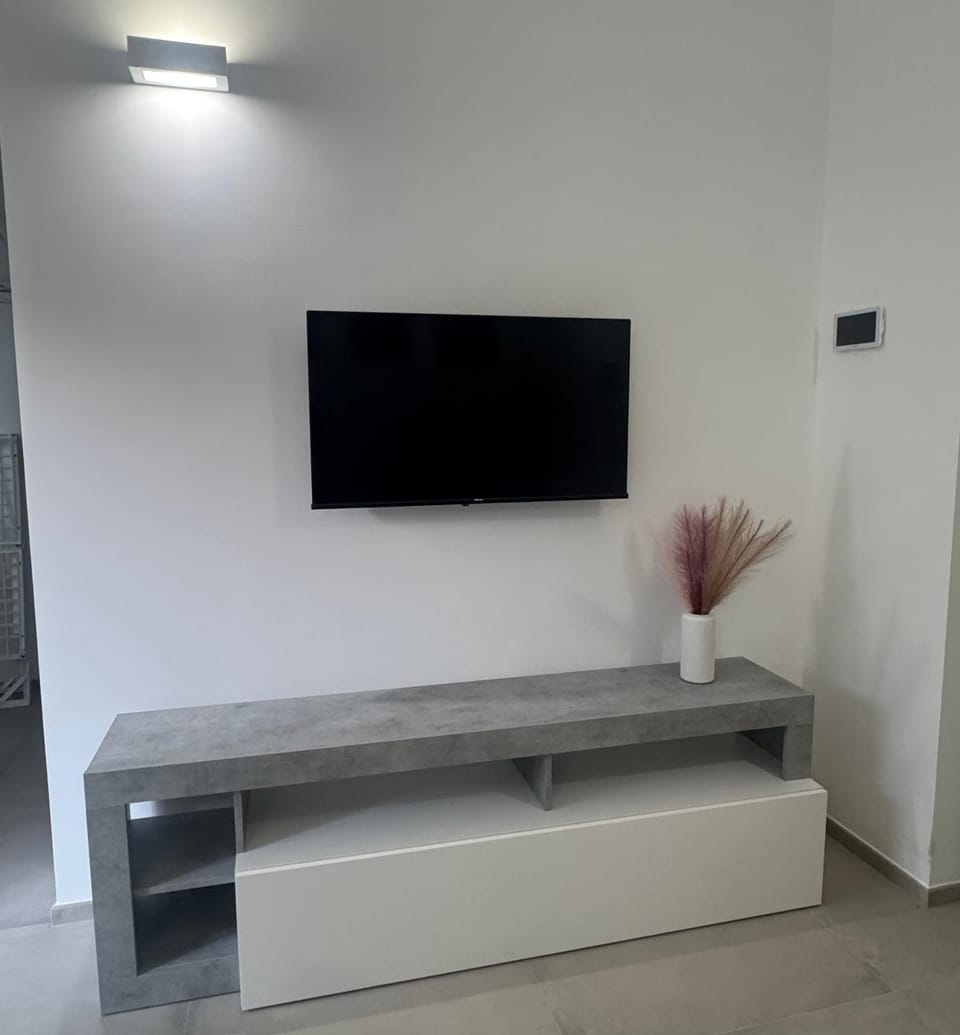 Communal lounge/ TV room, TV and multimedia, Evening entertainment