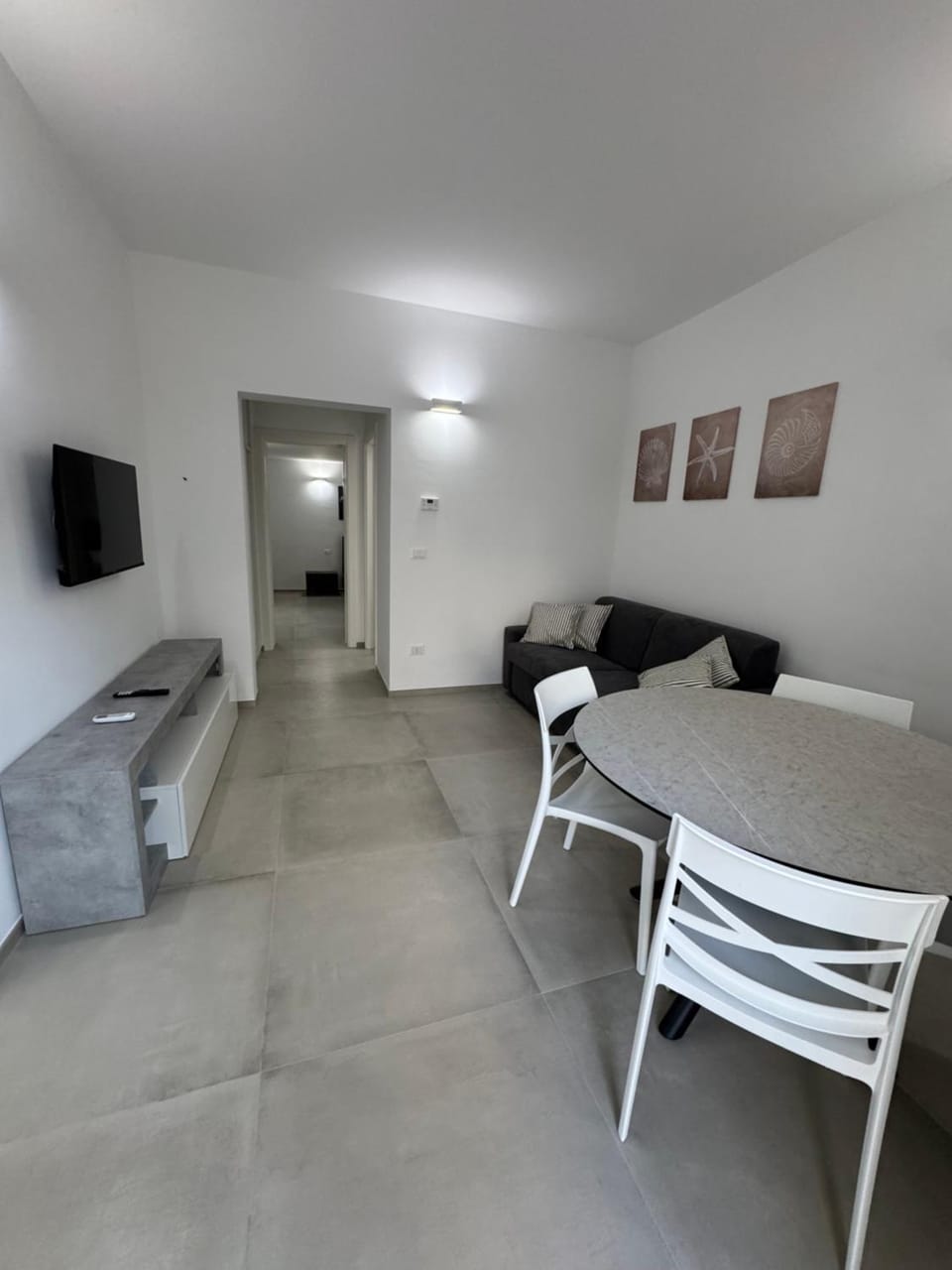 Communal lounge/ TV room, Living room, Seating area, Dining area