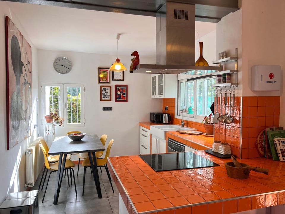 Kitchen or kitchenette, stove, kitchen