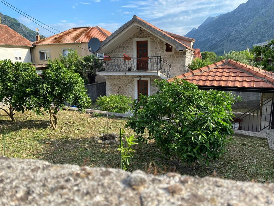 Property building, Garden