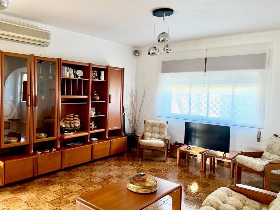 Living room, air conditioner
