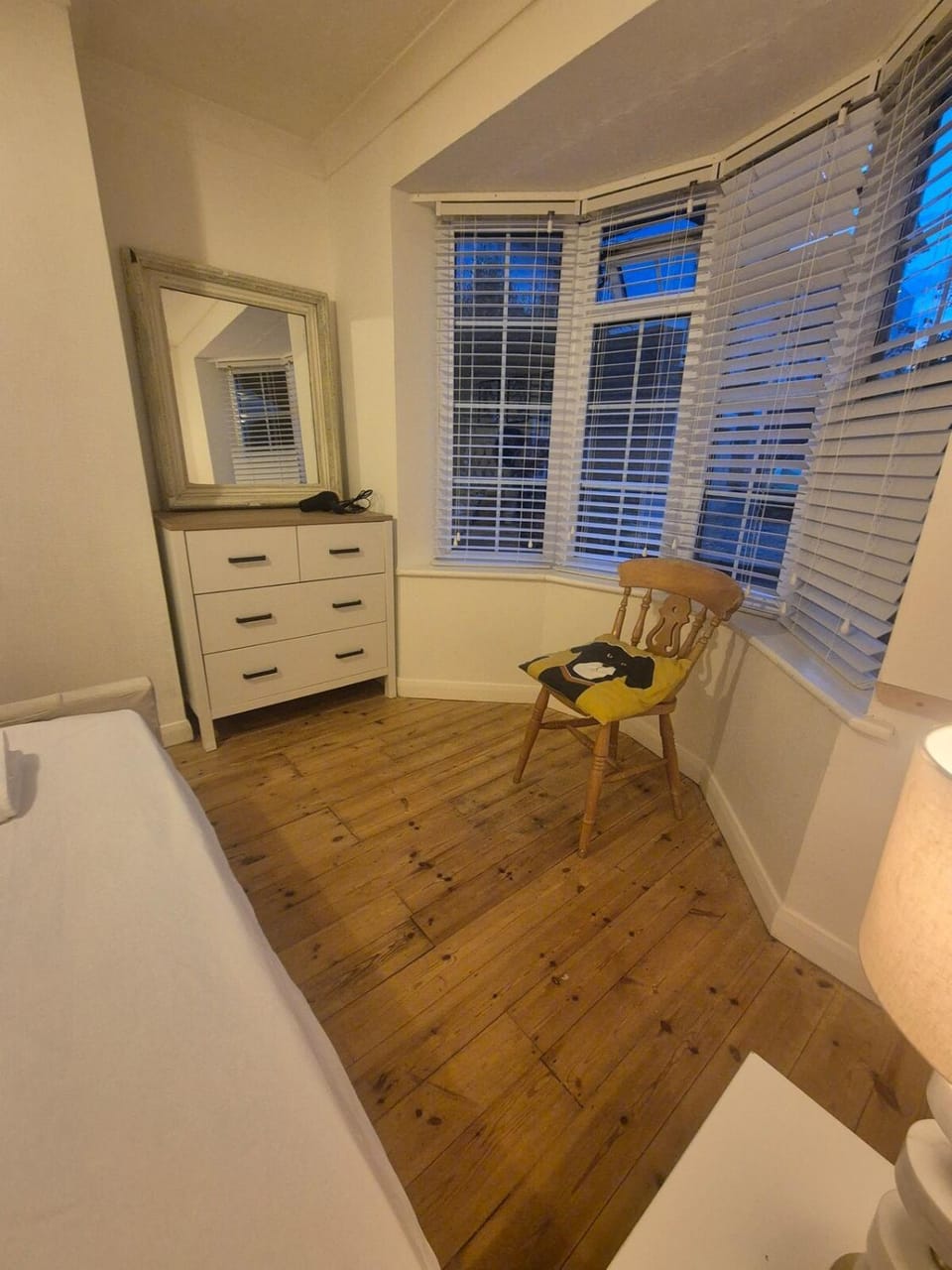 Two bedroom ground-floor private Garden plus free Parking House in Hove