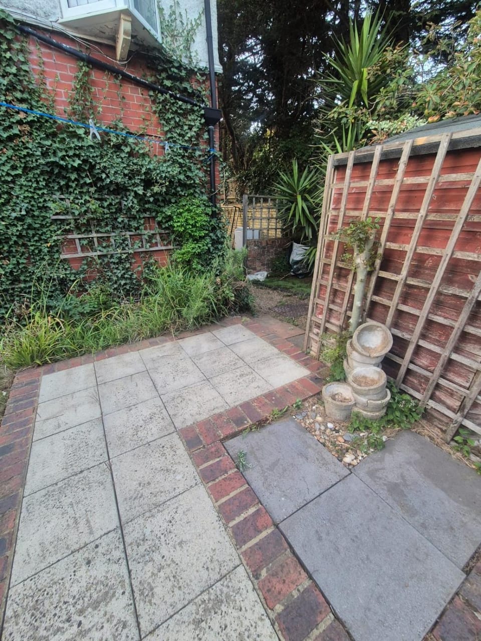 Two bedroom ground-floor private Garden plus free Parking House in Hove