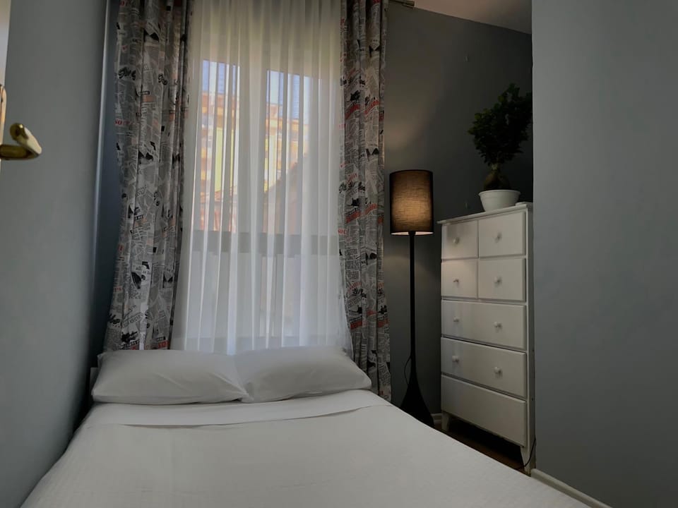 Bed, Photo of the whole room, Bedroom, Garden view, air conditioner