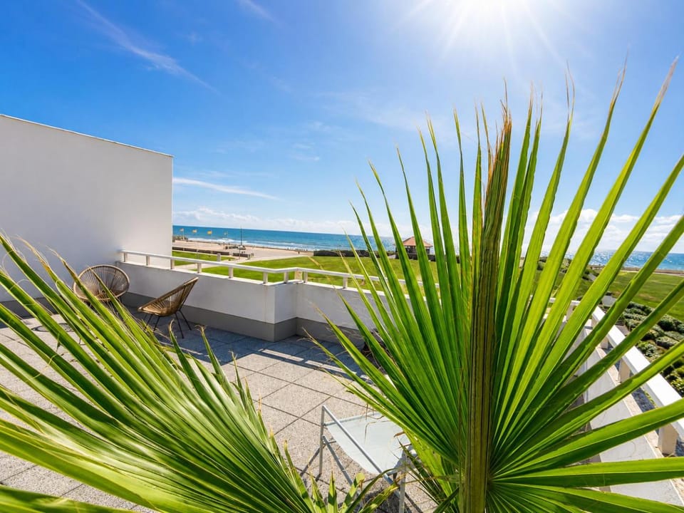 Une des plus belles vues de Biscarrosse Plage Terrasse panoramique de 63 m2 face ocean vue mer exceptionnelle plage a pied emplacement unique parking gratuit Apartment in Biscarrosse
