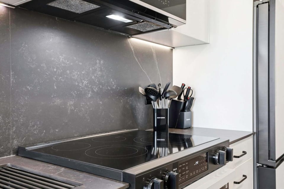 Kitchen or kitchenette, kitchen