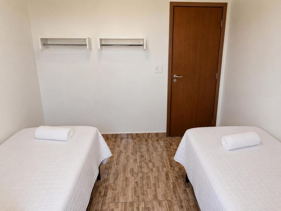Quarto Soft com 2 camas Casa mobiliada compartilhada Bed and Breakfast in Contagem