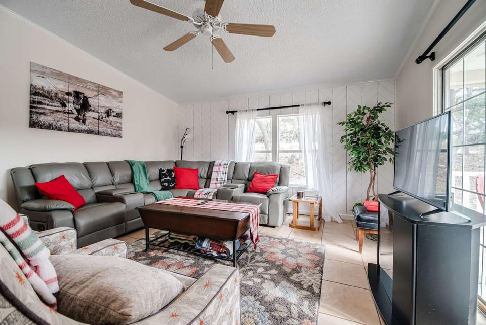 TV and multimedia, Living room, Seating area