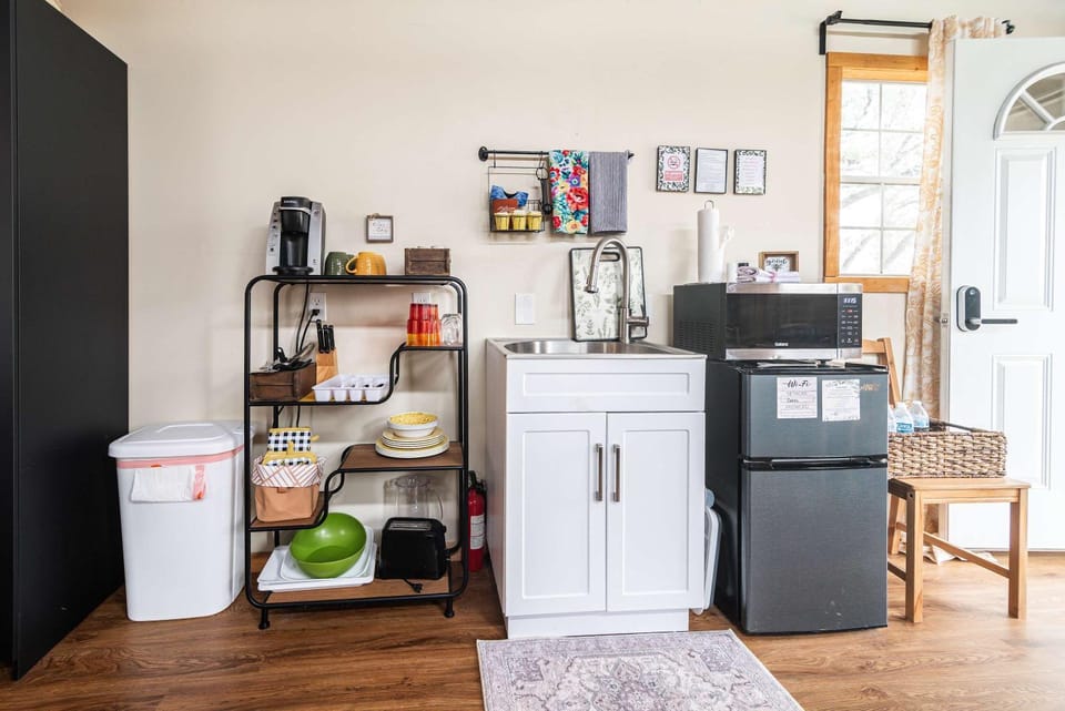 Kitchen or kitchenette, kitchen