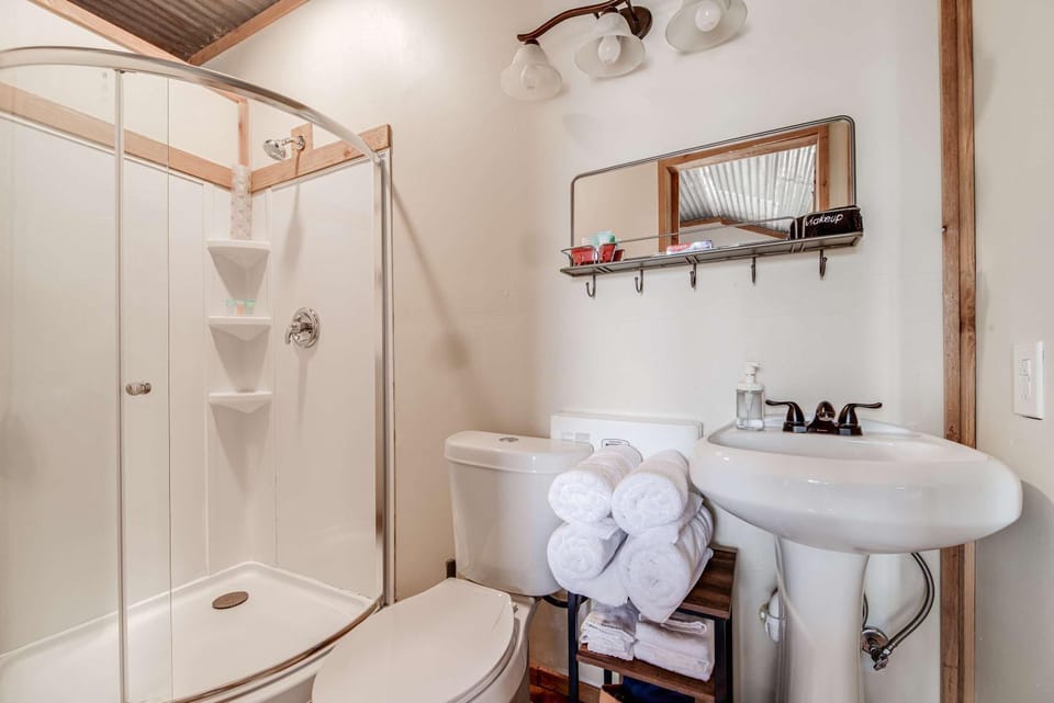 Bathroom, Bath