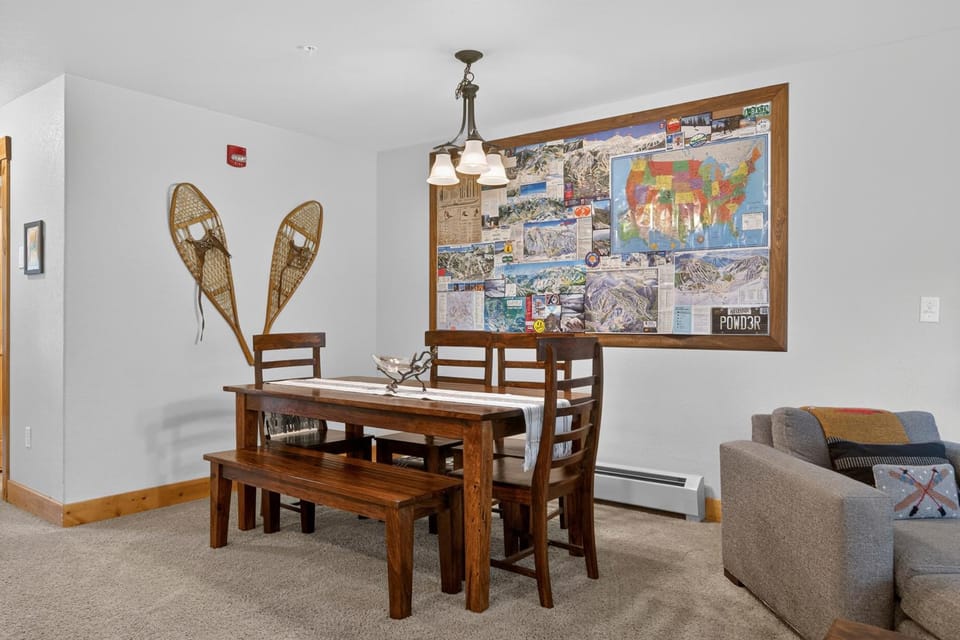 Day, Dining area, furniture