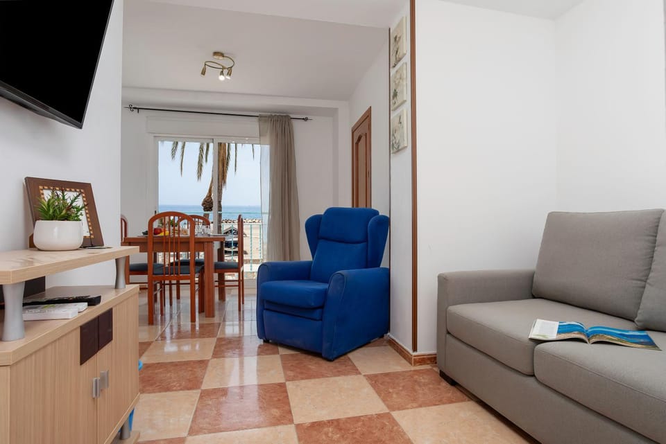 TV and multimedia, Living room, Dining area