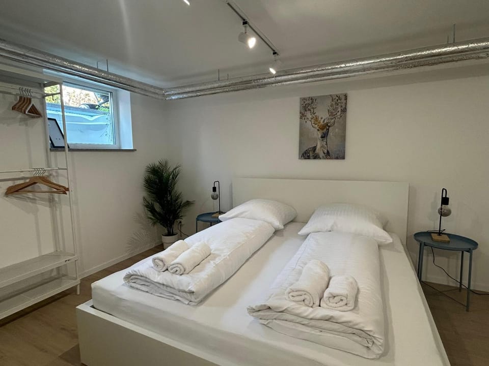 Bed, Bedroom, wardrobe