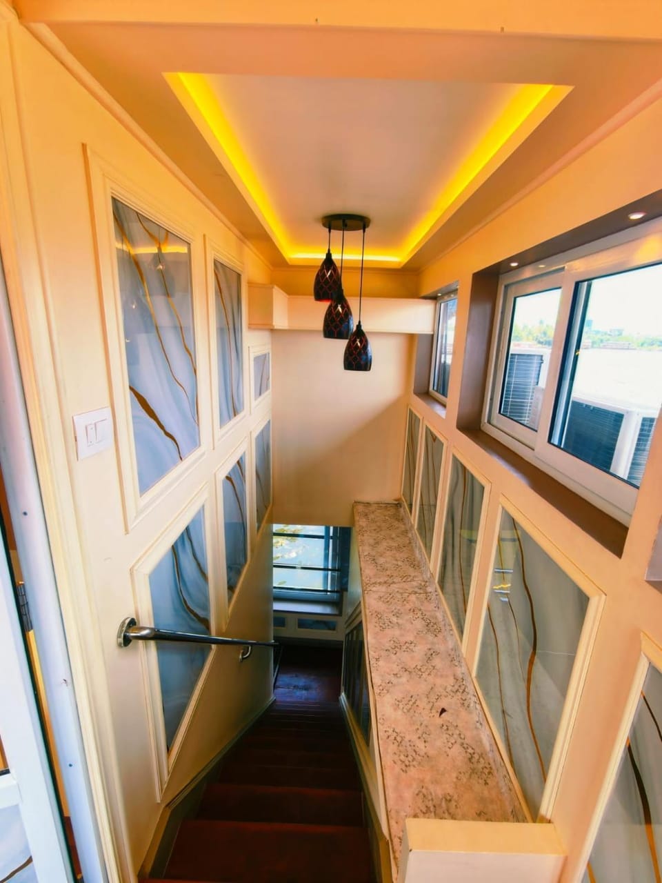 Lake Park Cruise Hostel in Alappuzha