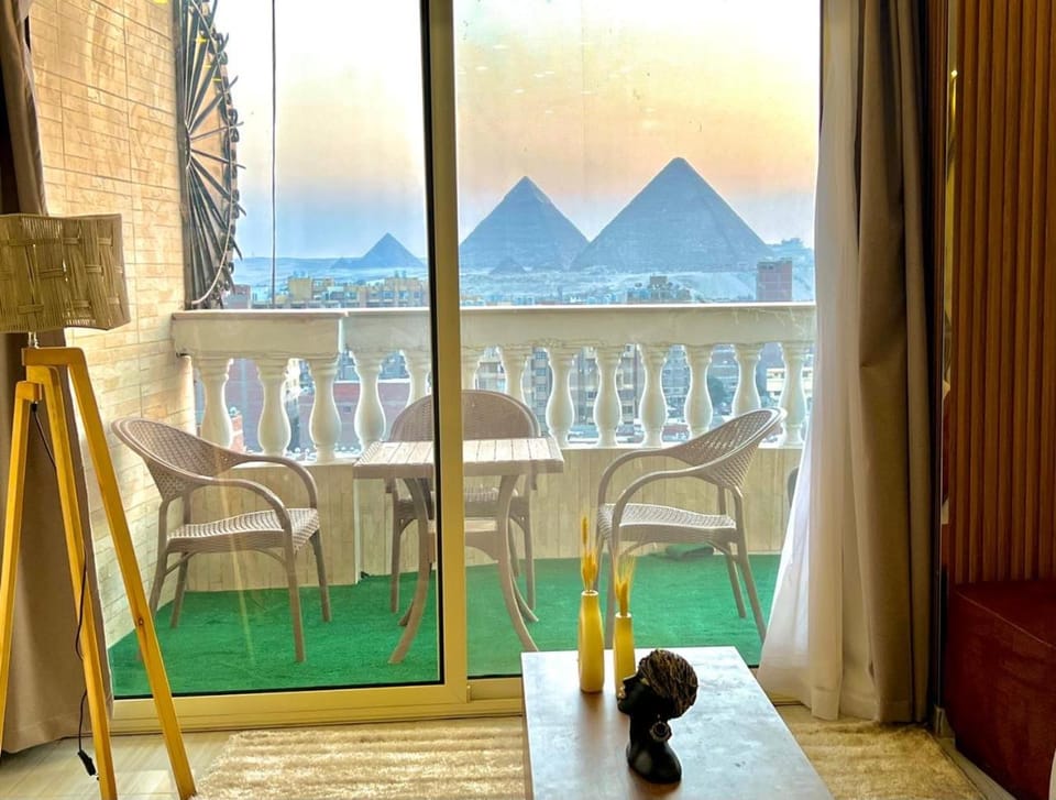 Natural landscape, View (from property/room), Balcony/Terrace, Seating area, Mountain view