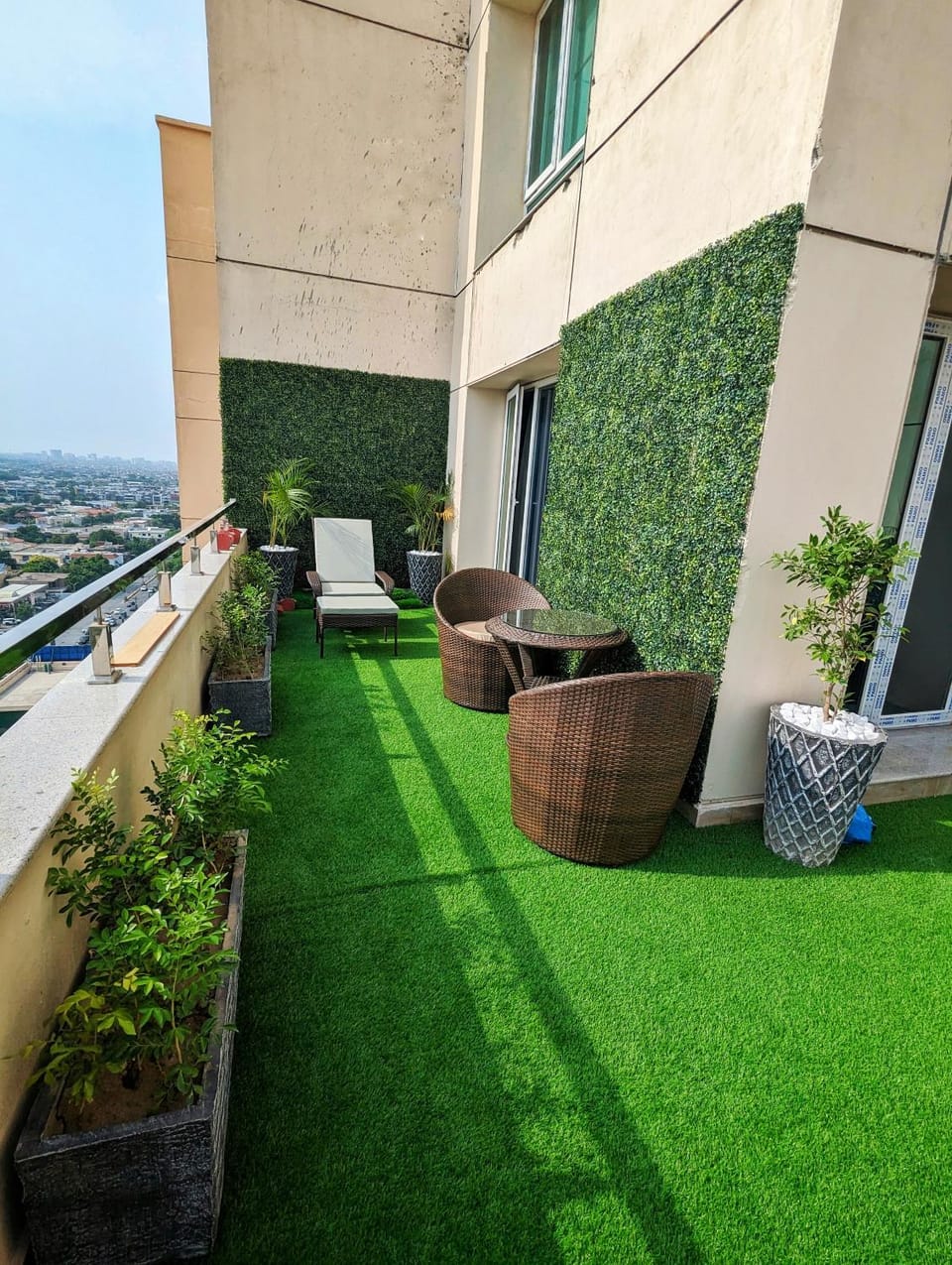 Property building, Patio, Spring, Day, Garden, View (from property/room), Balcony/Terrace, Garden view