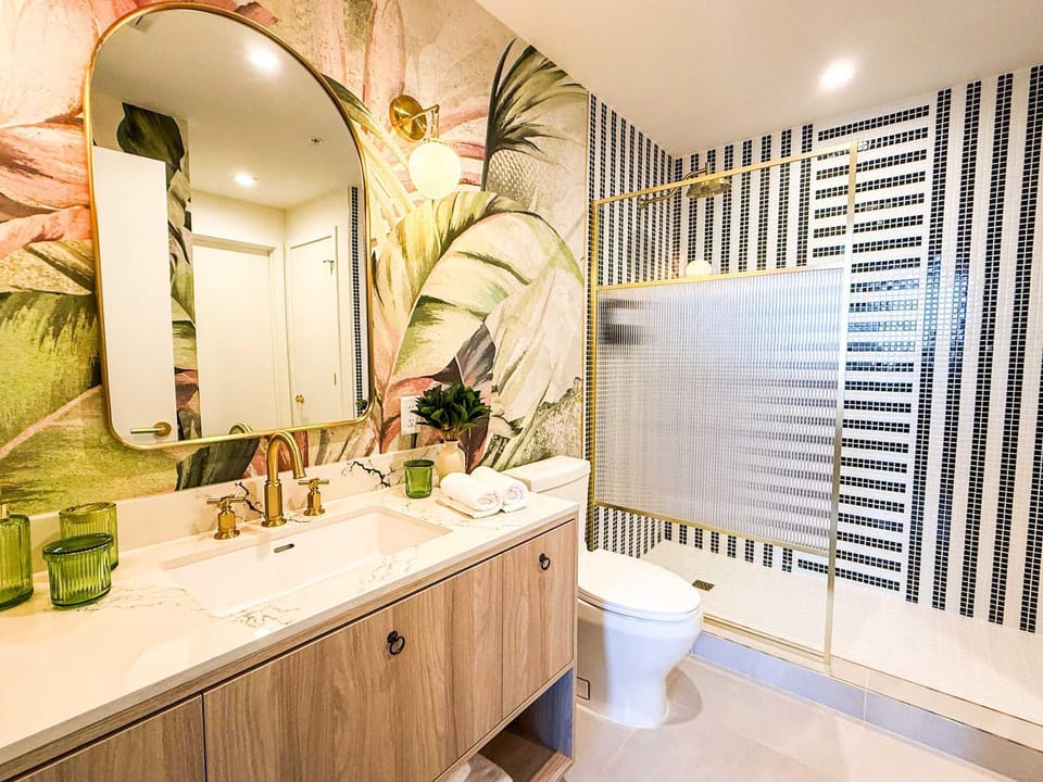 Luxury Designer Condo Pool Gym Wynwood Apartment in Miami