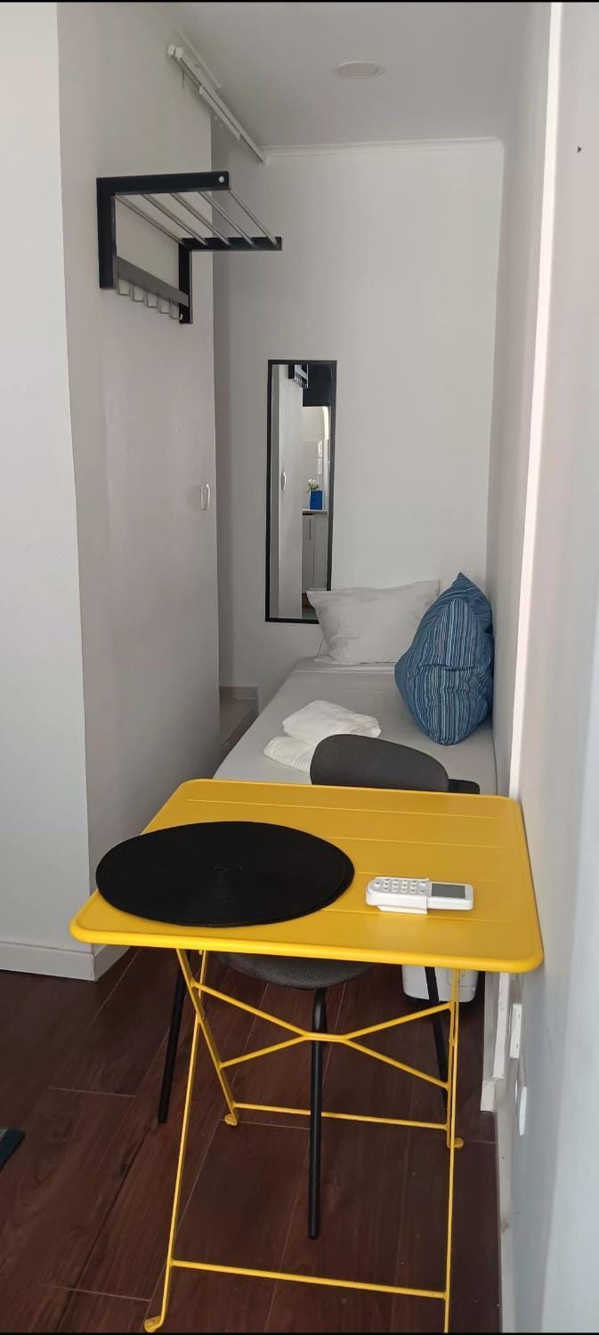 Studio 10 with private bathroom and kitchen, Downtown Lisbon Apartment in Lisbon